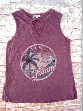 About A Girl | Slit Hem Tulum Graphic Tank Top